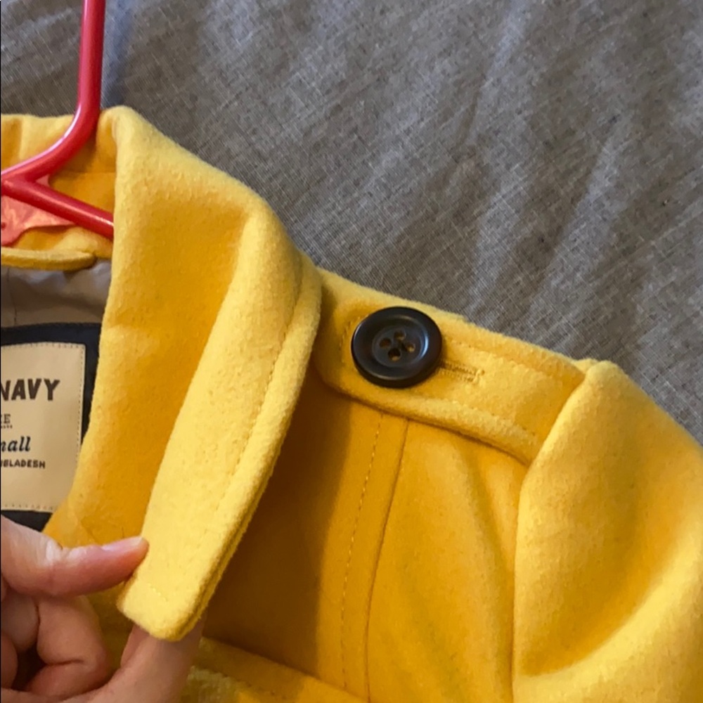 Yellow winter coat - Picture 3 of 4